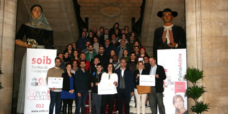 30 alumnes-treballadors comencen a fer feina a l’Ajuntament de Palma gràcies als programes de formació i ocupació del SOIB