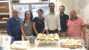 El Ayuntamiento de Palma apoya la Ruta del panecillo, gracias a la que cada miércoles se venden 4.000 unidades