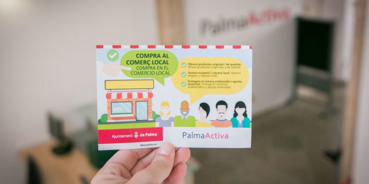 PalmaActiva reedita un folleto que apoya el comercio local y lucha contra la venta de productos falsificados