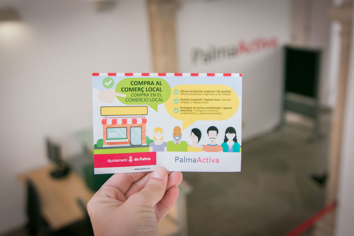 PalmaActiva reedita un fullet que dóna suport al comerç local i lluita contra la venda de productes falsificats