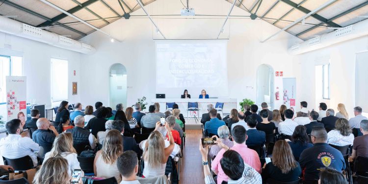 PalmaActiva acull el I Fòrum d’Economia, Comerç i Interculturalitat