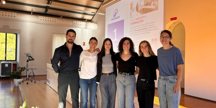 PalmaActiva organiza una jornada de selección de personal para Decathlon