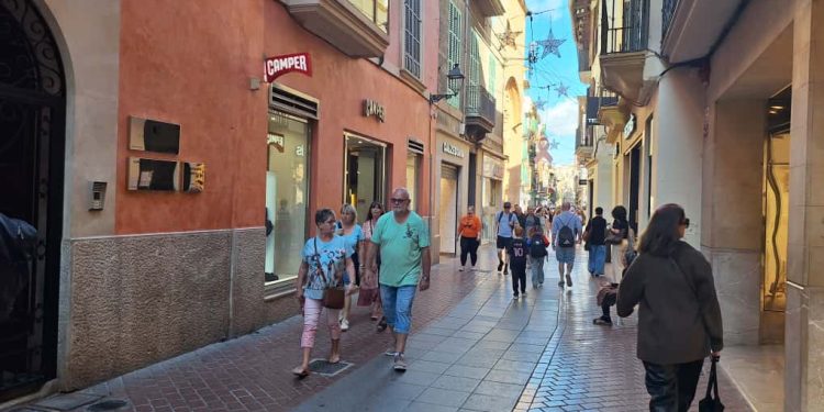 El paro interanual baja en octubre un 7,56% y la afiliación alcanza el máximo histórico para un mes de septiembre