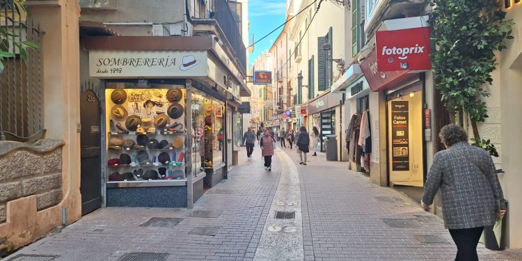 El mes de novembre tanca amb un descens interanual de l’atur del 6,64% i l’afiliació assoleix el màxim històric per a un mes d’octubre