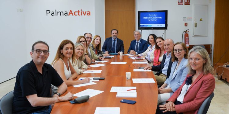 PalmaActiva reúne al sector empresarial y autónomo para abordar los retos del sector en Palma