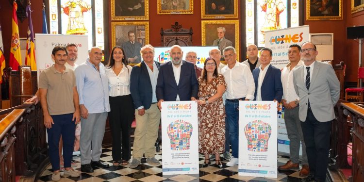 El batle de Palma, Jaime Martínez Llabrés, presenta la primera edició de Cuines del Món, una ruta gastronòmica que se celebrarà de l’1 al 15 d’octubre en diferents establiments de la ciutat